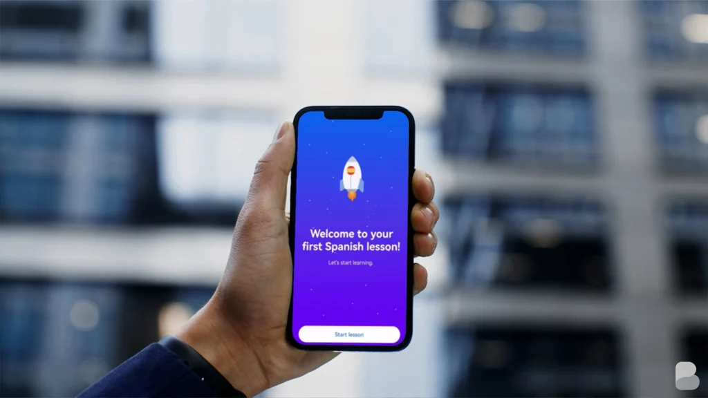 Explainer video featuring screen recordings and animations explaining how users learn languages online